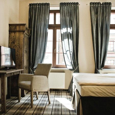 Five Stars Bed&Breakfast Wroclaw Bagian luar foto