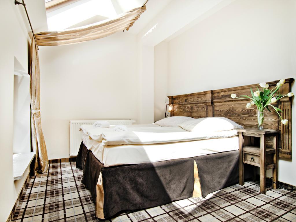 Five Stars Bed&Breakfast Wroclaw Ruang foto