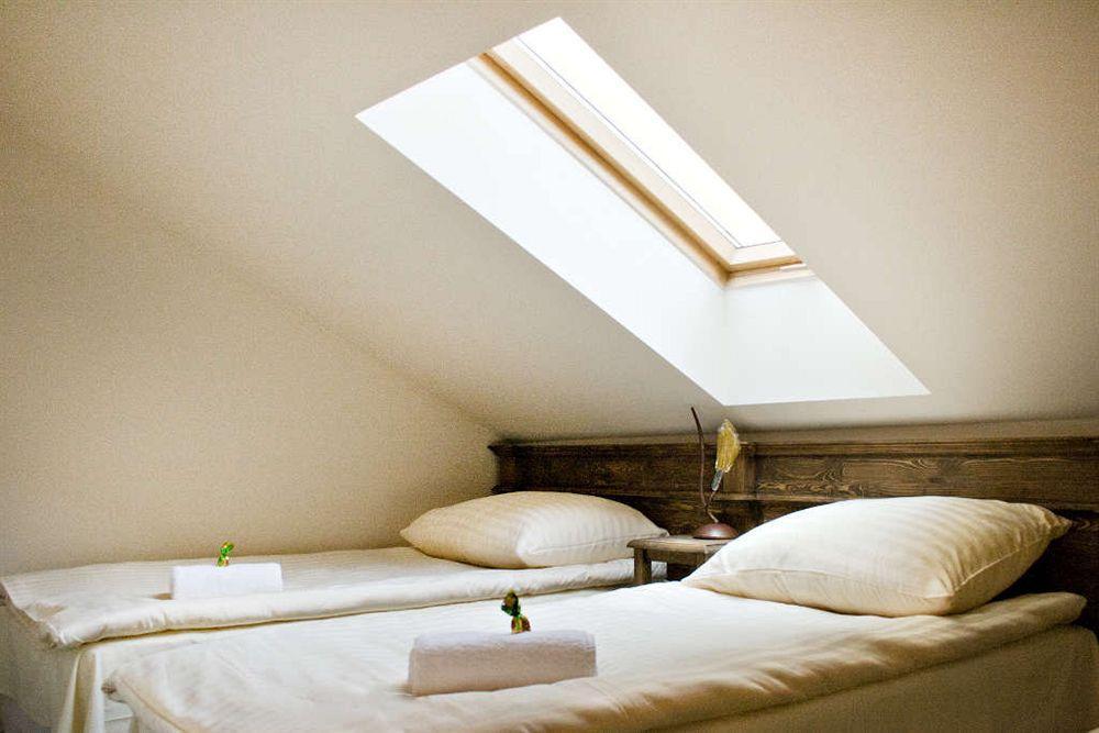 Five Stars Bed&Breakfast Wroclaw Bagian luar foto