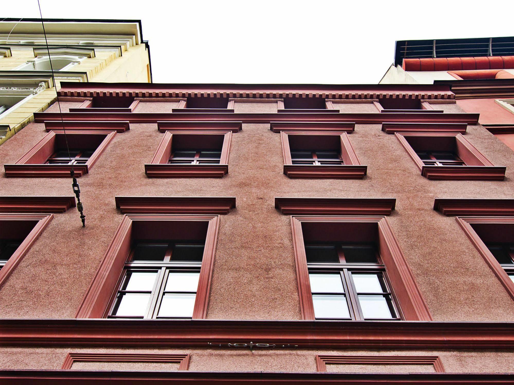 Five Stars Bed&Breakfast Wroclaw Bagian luar foto