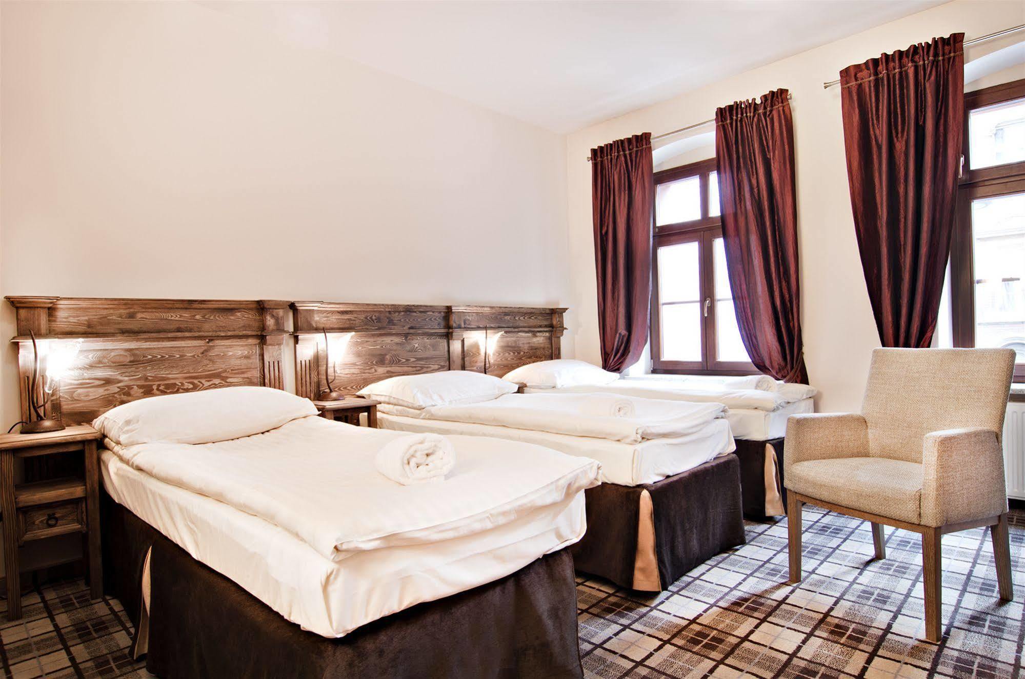 Five Stars Bed&Breakfast Wroclaw Bagian luar foto