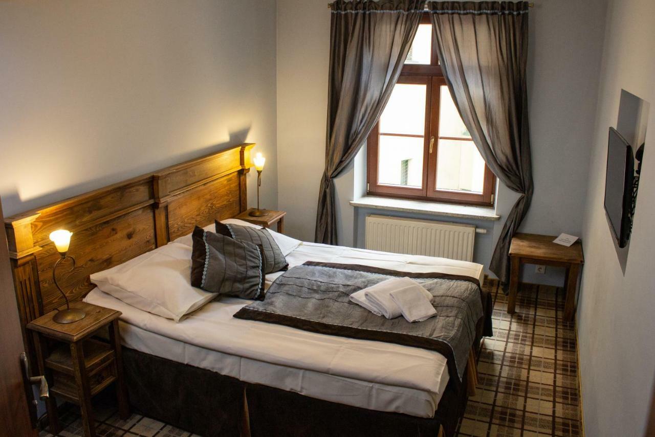 Five Stars Bed&Breakfast Wroclaw Bagian luar foto